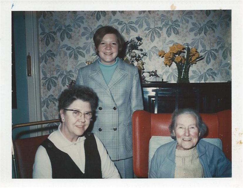 Aunt Elsie, Judith Pender, Aunt Ria